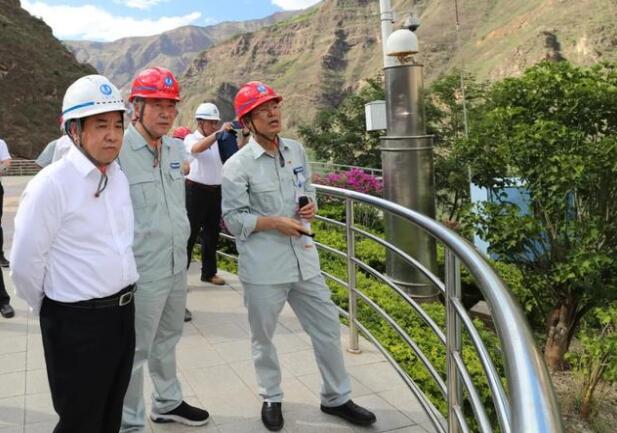 南方電網(wǎng)董事長、黨組書記孟振平調(diào)研烏東德水電站工程
