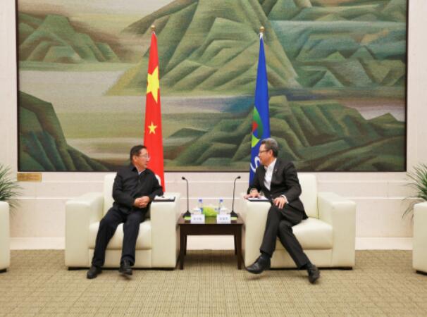 錢智民會(huì)見青海省政協(xié)副主席、海南州委書記張文魁