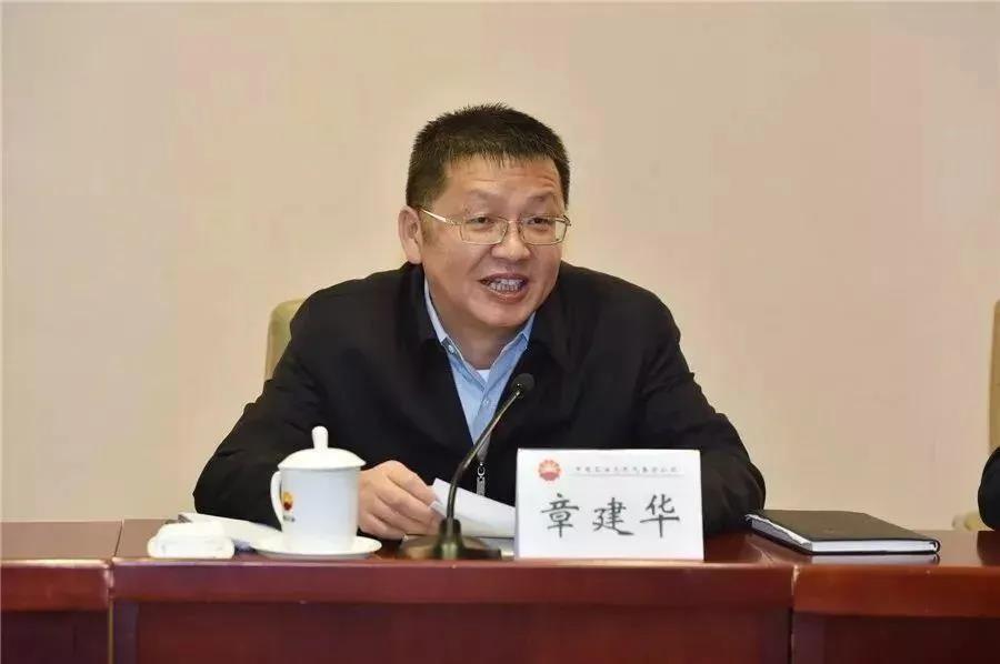 國(guó)家能源局長(zhǎng)章建華：發(fā)展以消納新能源為主的微電網(wǎng)、局域網(wǎng)，加快新能源主動(dòng)支撐、大規(guī)模儲(chǔ)能電站的新型電力系統(tǒng)！