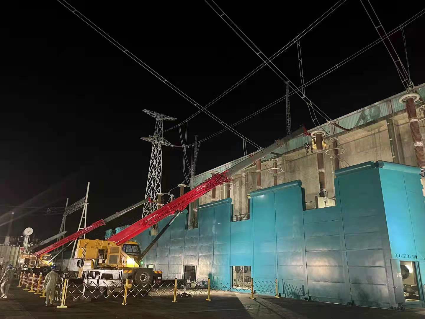 鄂電“鐵軍”：30個(gè)小時(shí)晝夜搶修作業(yè)，守護(hù)西電東送電網(wǎng)大動(dòng)脈