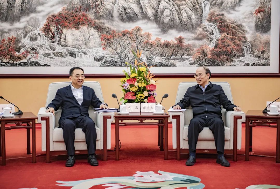 鄒磊拜會(huì)中國石油集團(tuán)黨組書記、董事長戴厚良