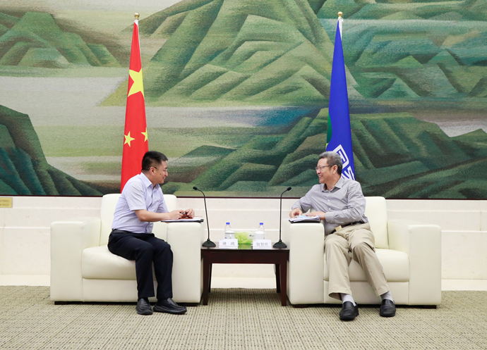 錢智民會(huì)見(jiàn)江西省新余市委副書(shū)記、市長(zhǎng)徐鴻