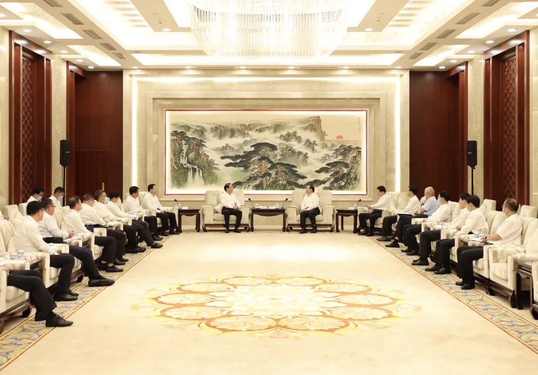 辛保安與山東省委書記李干杰、省長周乃翔會(huì)談