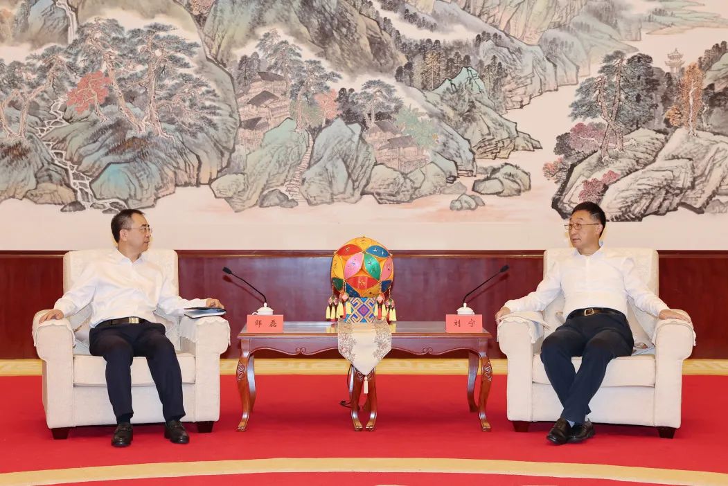 大唐集團(tuán)黨組書記、董事長鄒磊拜會(huì)廣西壯族自治區(qū)黨委書記劉寧
