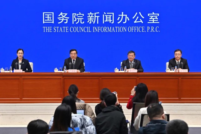 國家發(fā)改委：健全多能互補(bǔ)綜合應(yīng)急調(diào)度機(jī)制，推動(dòng)風(fēng)、光發(fā)電多發(fā)滿發(fā)