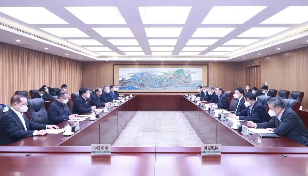 辛保安董事長(zhǎng)、張智剛總經(jīng)理與中國(guó)華電董事長(zhǎng)江毅、總經(jīng)理葉向東會(huì)談