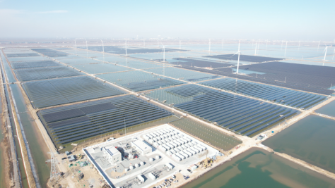 300MW！魯北鹽堿灘涂風(fēng)光儲(chǔ)輸一體化基地一期項(xiàng)目并網(wǎng)