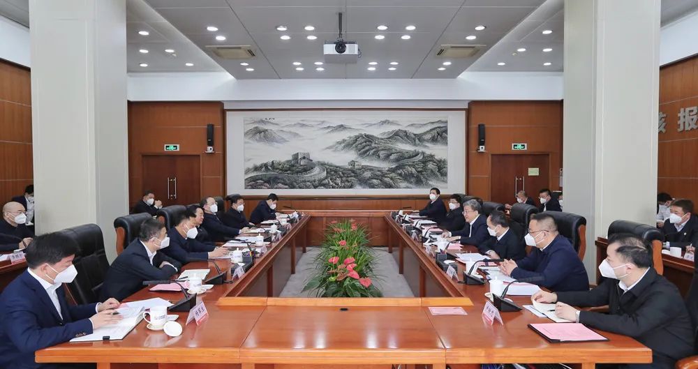 中核集團黨組書記、董事長余劍鋒與遼寧省委書記郝鵬、省長李樂成會談