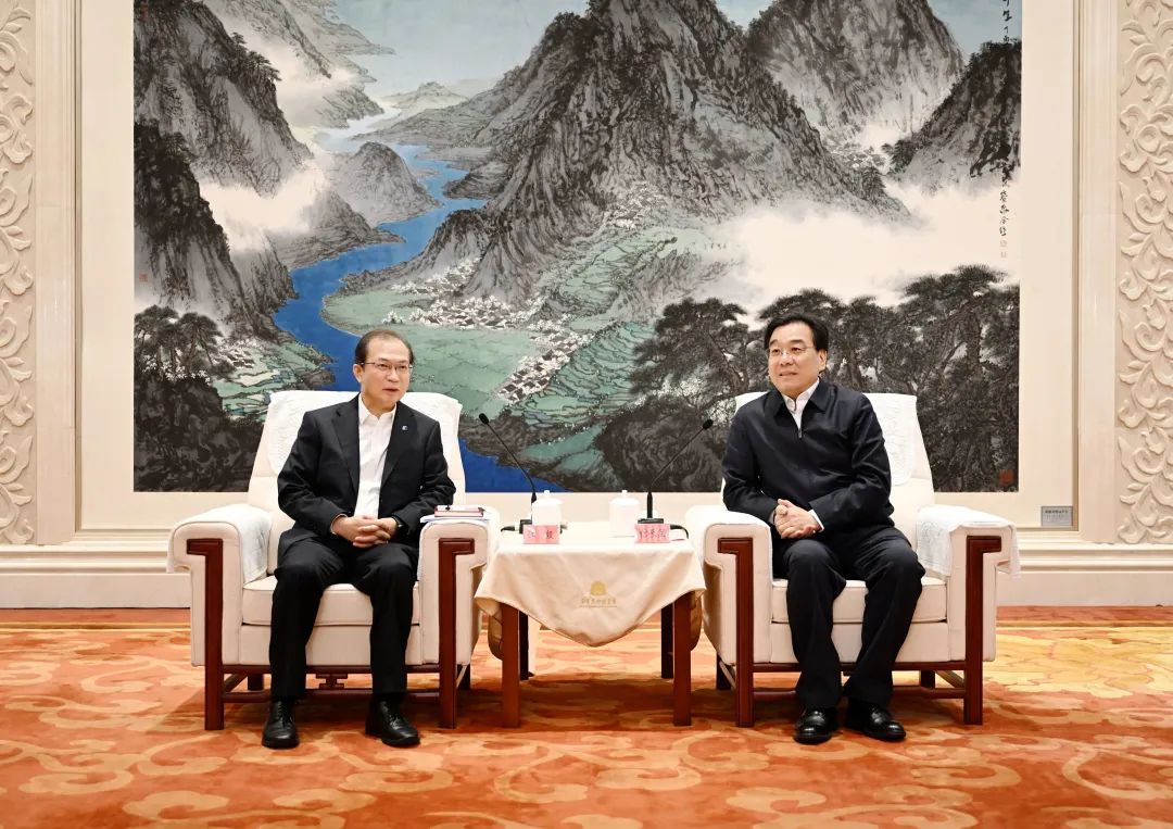 華電集團(tuán)黨組書記、董事長江毅拜會江蘇省委書記信長星