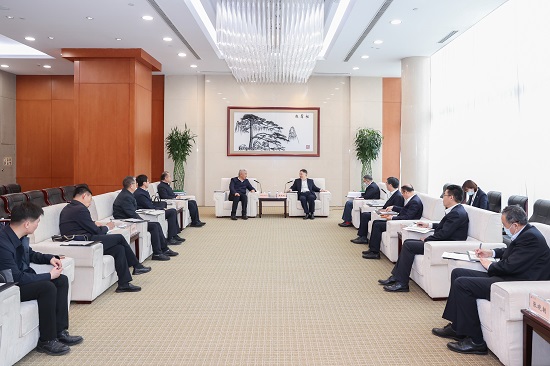 華能集團(tuán)黨組書記溫樞剛會(huì)見(jiàn)青海省委常委、海東市委書記烏拉孜別克·熱蘇力汗