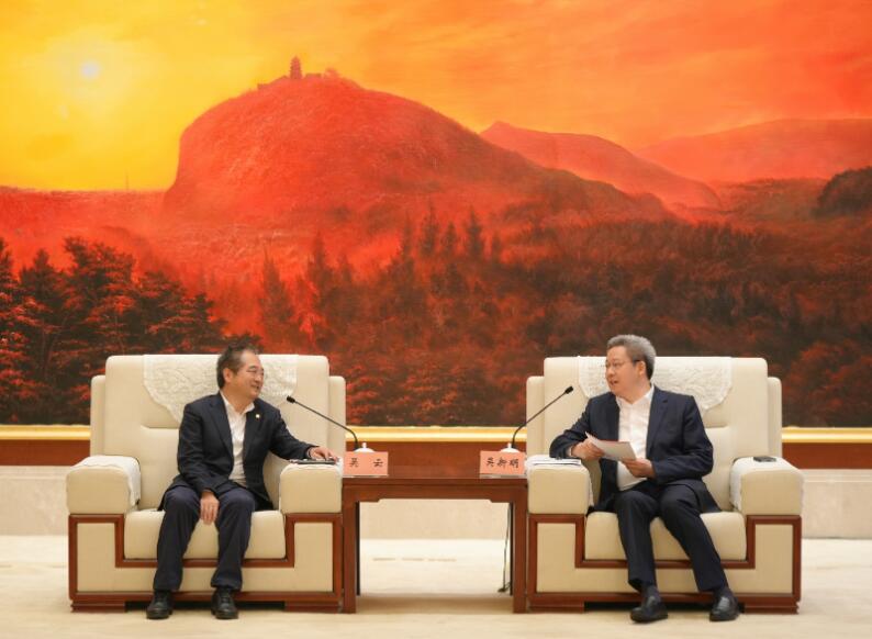 中國(guó)能建黨委常委、副總經(jīng)理吳云與南通市委書記、市長(zhǎng)吳新明會(huì)談
