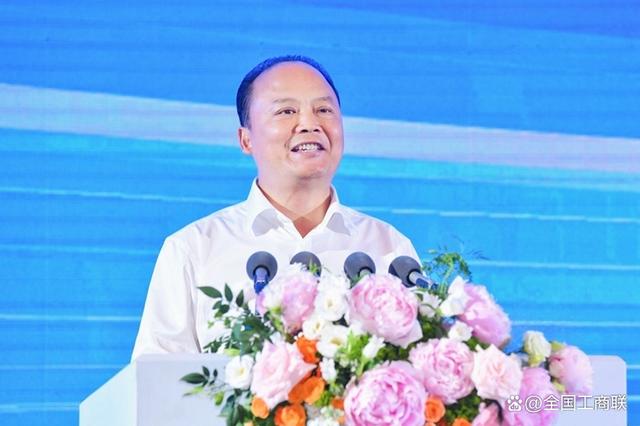 全國工商聯(lián)副主席，通威集團董事局主席劉漢元：加快建設可再生能源 構建川渝清潔能源一體化