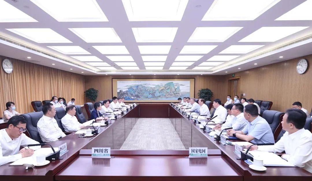 國家電網(wǎng)董事長辛保安、總經(jīng)理張智剛與四川省委書記王曉暉會(huì)談