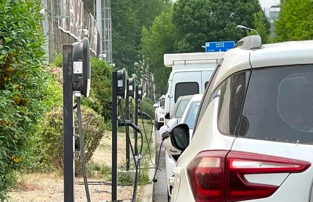 充電站費用漲價，新能源車的韭菜終于成熟了?