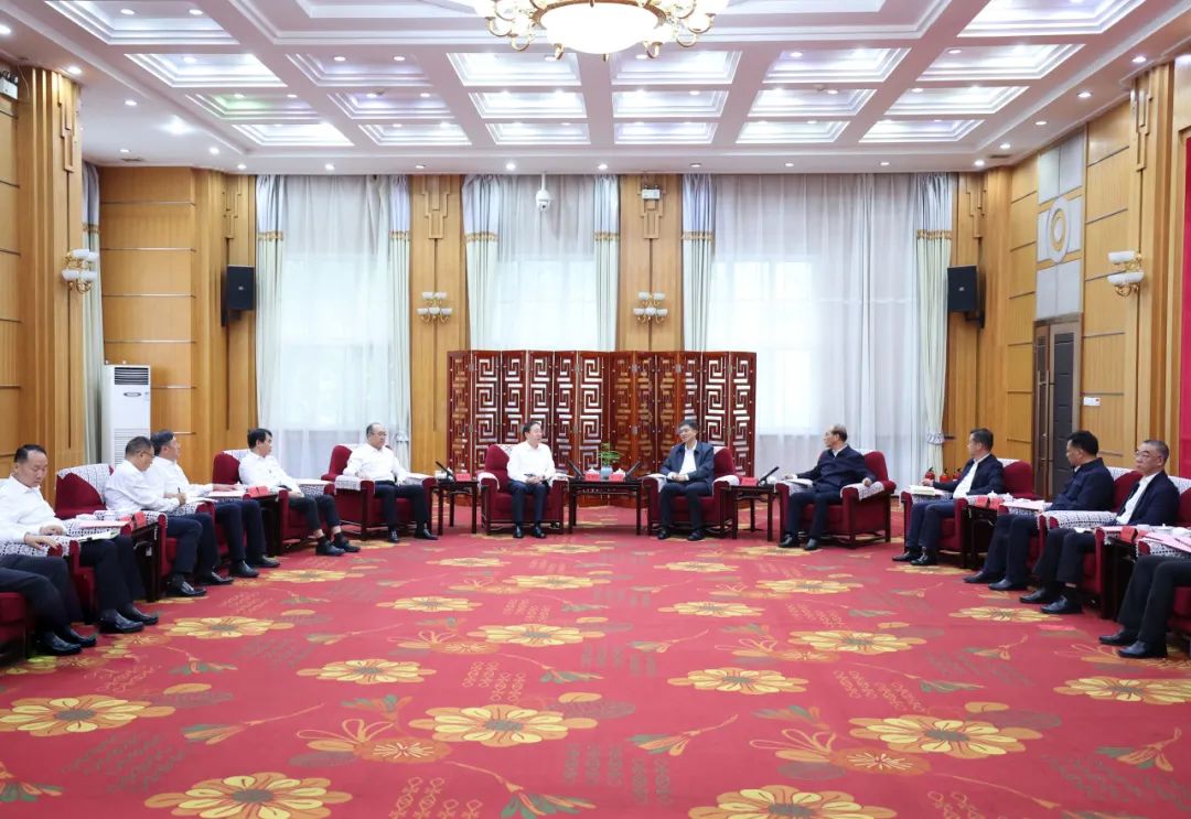 國家電網(wǎng)公司董事長、黨組書辛保安會見青海省委書記陳剛、省長吳曉軍、省政協(xié)主席公保扎西