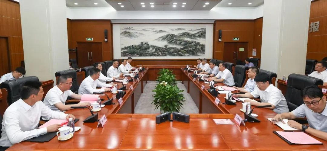 中核集團(tuán)黨組副書記、總經(jīng)理顧軍會(huì)見蘇州市委副書記、市長吳慶文一行
