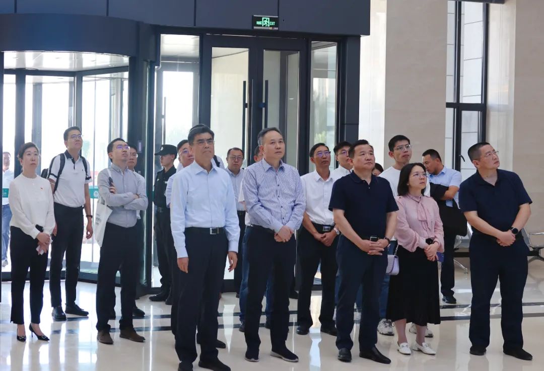 舒印彪、湯廣福院士在內(nèi)蒙古電力集團調(diào)研
