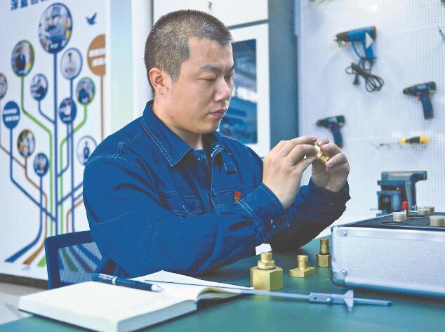 何龍：扎根北疆9年，他找到了自己的位置