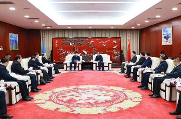 江毅會見內(nèi)蒙古自治區(qū)黨委常委、常務(wù)副主席黃志強