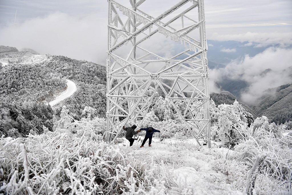海拔1420米，電力“哨兵”風雪中守護萬家燈火