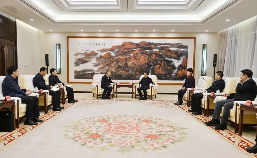 三峽集團董事長、黨組書記雷鳴山拜會內(nèi)蒙古自治區(qū)黨委書記孫紹騁、自治區(qū)主席王莉霞