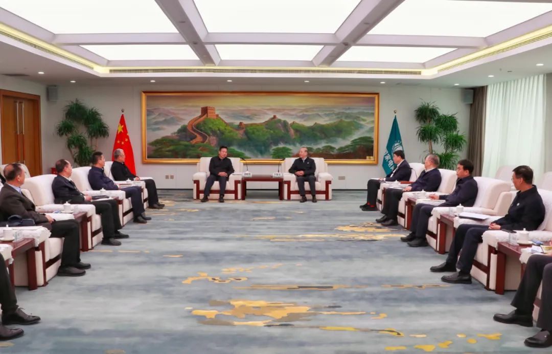 劉明勝、栗寶卿與國家電網(wǎng)董事長辛保安、總經(jīng)理張智剛會談
