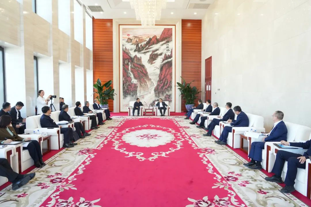 中國能建黨委書記、董事長宋海良與吉林省副省長李國強(qiáng)會(huì)談