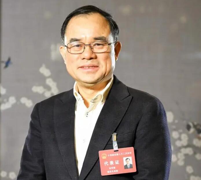 【兩會好聲音】全國人大代表、長安汽車董事長朱華榮：強化市場調(diào)節(jié)手段，進一步改善汽車消費環(huán)境