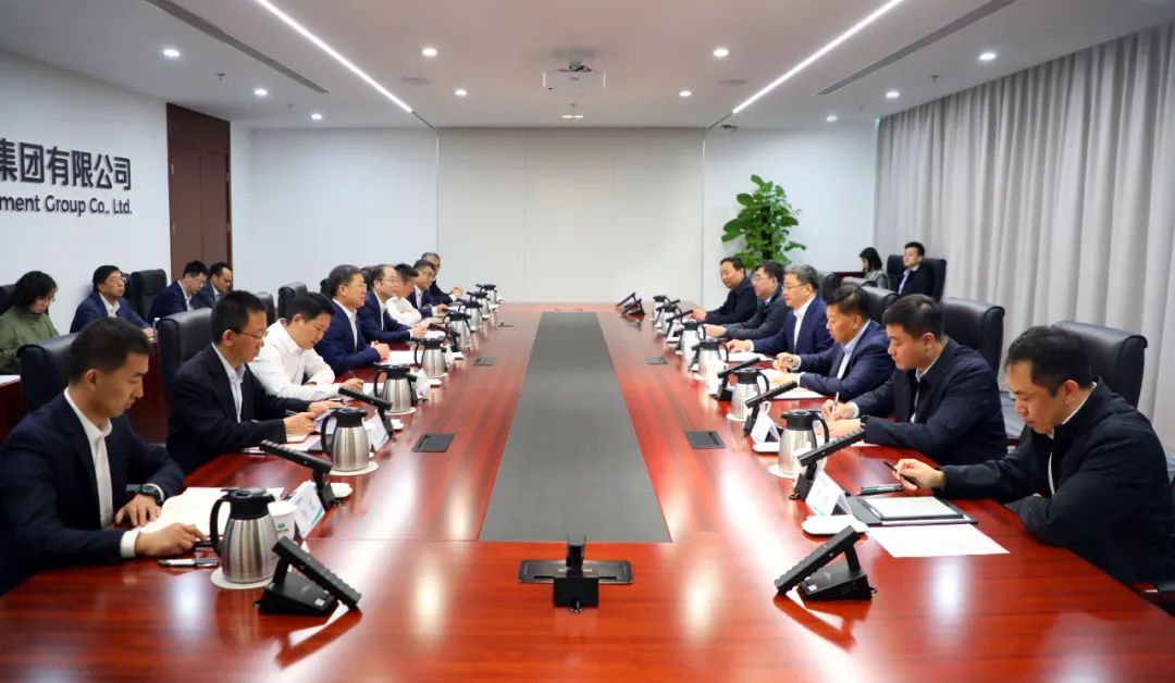 中國電氣裝備黨委書記、董事長李洪鳳會見濟南市委副書記、市長于海田