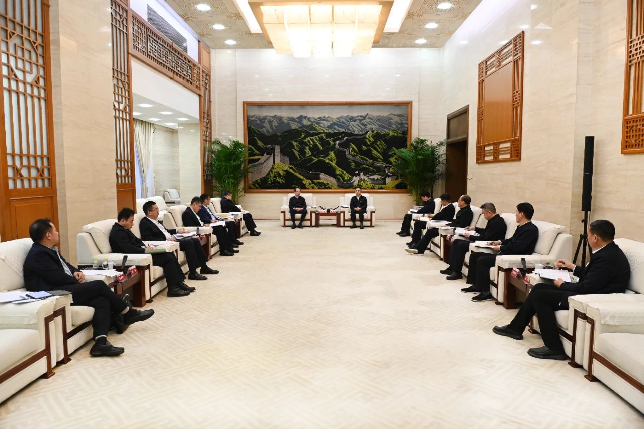 大唐集團(tuán)黨組書記、董事長(zhǎng)鄒磊與中國電建黨委書記、董事長(zhǎng)丁焰章會(huì)談