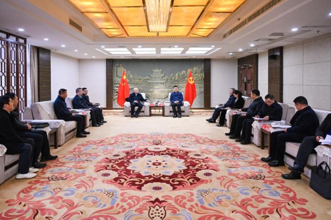 貴陽市領(lǐng)導(dǎo)會見中國節(jié)能環(huán)保集團(tuán)有限公司黨委常委、總會計師朱慶鋒一行